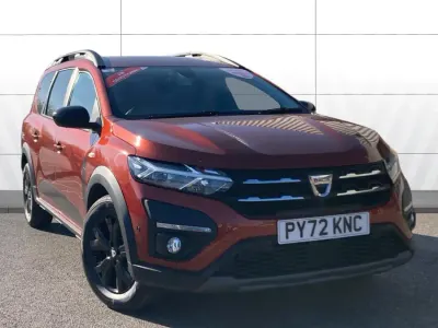 Second-hand Dacia Jogger Extreme 110 CP (80 kW) 2023 Maro Monovolum