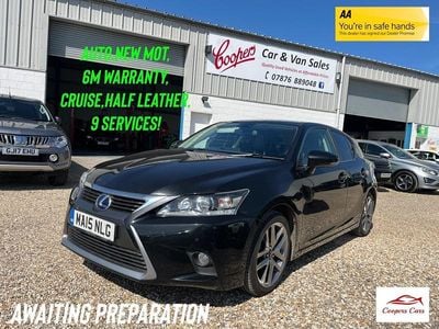 Lexus CT200h