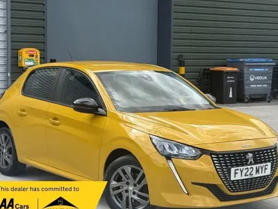 Used Peugeot 208 Active Premium 100 HP (73 kW) 2022 Yellow Hatchback