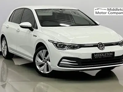 Używany VW Golf VII Style 116 KM (85 kW) 2020 Biały Hatchback