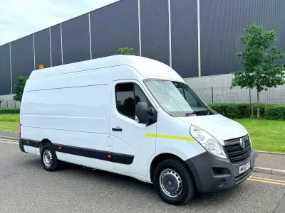 Used Vauxhall Movano 125 HP (91 kW) 2016 White MPV