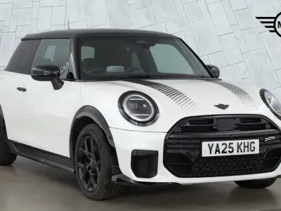 Used Mini Cooper S Hatch 201 HP (147 kW) 2025 White Hatchback