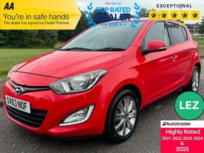 Used Hyundai i20 Style 101 HP (74 kW) 2013 Red Hatchback