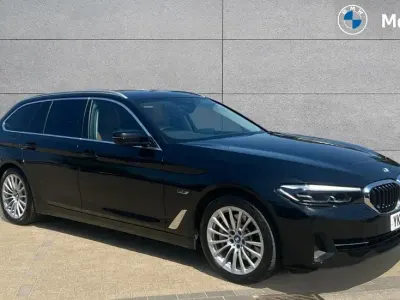 Used BMW 530e Comfort Edition 292 HP (214 kW) 2023 Black Estate