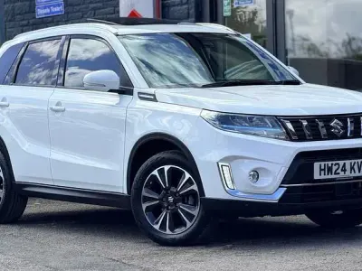 Używany Suzuki Vitara SZ5 115 KM (84 kW) 2024 Biały SUV
