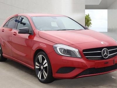 Begagnad Mercedes A180 109 HK (80 kW) 2015
