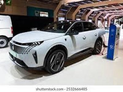 Used Peugeot e-3008 GT 152 kW (207 HP) 2025 White SUV