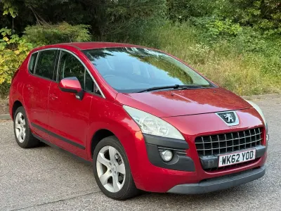 Used Peugeot 3008 Active 112 HP (82 kW) 2012 Red Estate