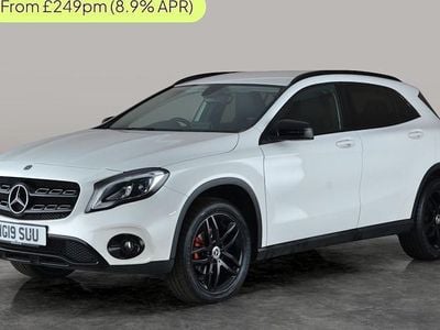 Used Mercedes GLA180 Urban 122 HP (89 kW) 2019 White SUV