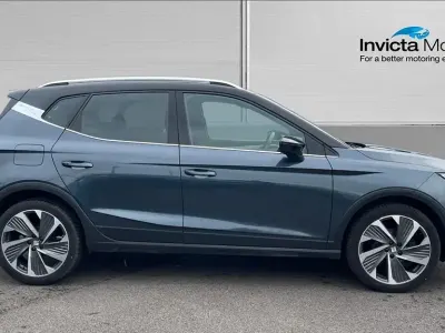 Begagnad Seat Arona FR 110 HK (80 kW) 2023 Grå SUV