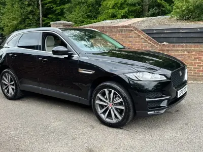 Used Jaguar F-Pace Portfolio 180 HP (132 kW) 2018 Black SUV