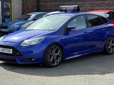 Used Ford Focus ST 250 HP (183 kW) 2013 Blue Hatchback