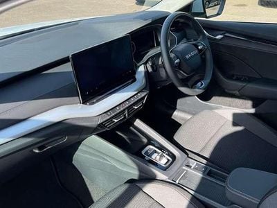 Used Skoda Octavia SE Technology 150 HP (110 kW) 2025 White Estate