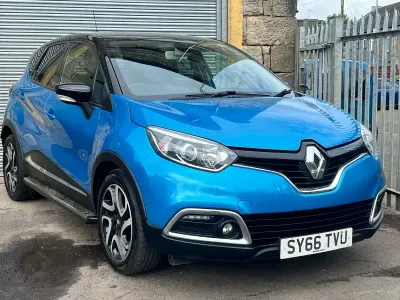 Used Renault Captur Dynamique 90 HP (66 kW) 2016 Blue/black SUV