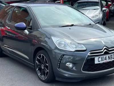 Usado Citroën DS3 120 HP (88 kW) 2014 Cinzento Citadino