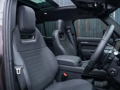 Used Land Rover Defender S 635 HP (467 kW) 2025 Grey SUV