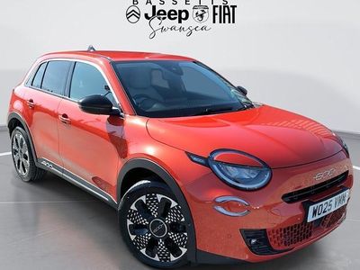 Używany Fiat 600 La Prima 136 KM (100 kW) 2025 Pomarańczowy SUV