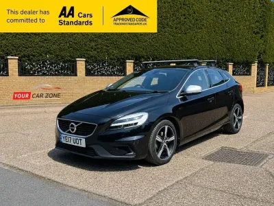 Used Volvo V40 R-Design 120 HP (88 kW) 2017 Black Hatchback