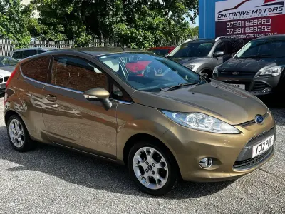 Used Ford Fiesta Zetec 82 HP (60 kW) 2012 Brown Hatchback