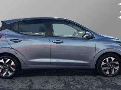 Gebraucht Hyundai i10 Advanced 63 PS (46 kW) 2025 Blau Kleinwagen