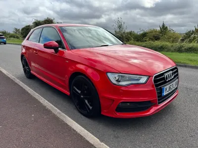 Używany Audi A3 S-Line 2013 Czerwony Hatchback