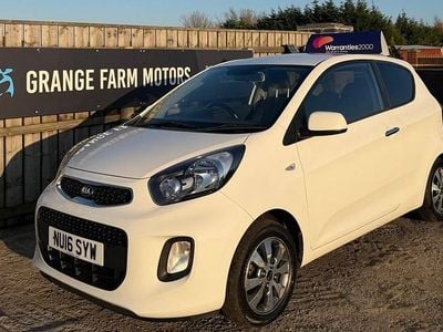 Used Kia Picanto 65 HP (47 kW) 2016 White Hatchback