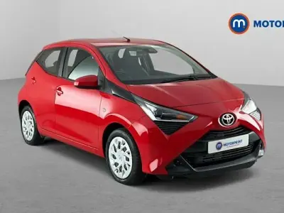 Used Toyota Aygo X-play 72 HP (52 kW) 2021 Red Hatchback