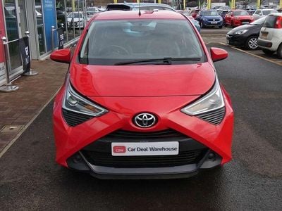 Used Toyota Aygo X-play 72 HP (52 kW) 2019 Red Hatchback