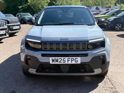 Usado Jeep Avenger Summit 100 HP (73 kW) 2025 Cinzento SUV