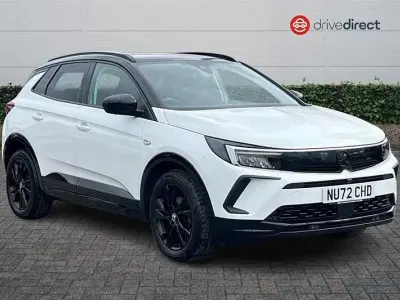 Używany Vauxhall Grandland X GS Line 130 KM (95 kW) 2022 Biały SUV