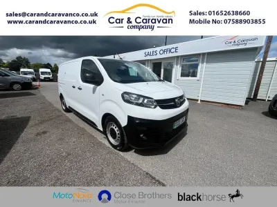 Used Vauxhall Vivaro 100 kW (136 HP) 2022 White MPV