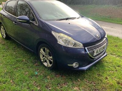 Usado Peugeot 208 Allure 2013 Azul Citadino