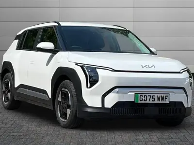 Begagnad Kia EV3 Air 147 kW (201 HK) 2026 Vit SUV