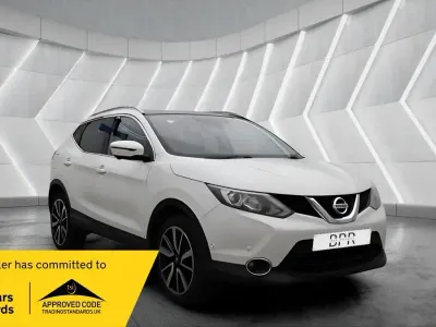Used Nissan Qashqai Tekna 2016 White SUV