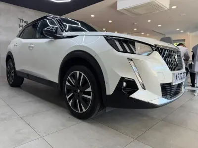 Used Peugeot 2008 Premium 2022 White SUV