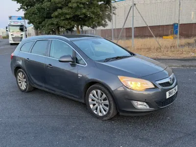 Used Vauxhall Astra 2011 Grey Estate