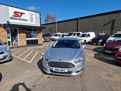 Used Ford Mondeo Zetec 120 HP (88 kW) 2016 Silver Hatchback