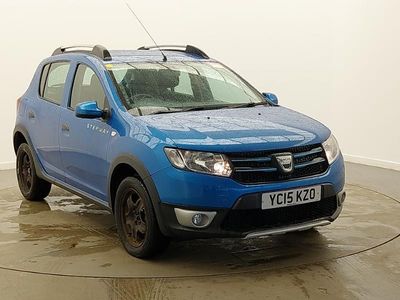 Used Dacia Sandero Lauréate 90 HP (66 kW) 2015 Blue Hatchback