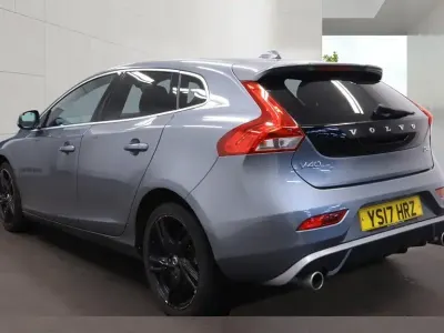 Used Volvo V40 R-Design Pro 190 HP (139 kW) 2017 Grey Hatchback