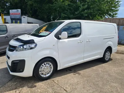 Used Vauxhall Vivaro Sportive 100 HP (73 kW) 2019 White MPV