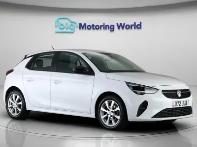Begagnad Vauxhall Corsa Design Edition 75 HK (55 kW) 2022 Vit Halvkombi
