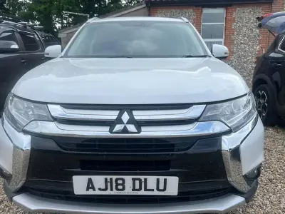 Used Mitsubishi Outlander 150 HP (110 kW) 2018 White SUV