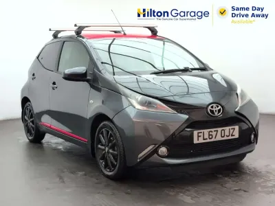 Used Toyota Aygo x-press 68 HP (50 kW) 2017 Grey Hatchback