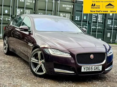 Second-hand Jaguar XF Portfolio 180 CP (132 kW) 2016 Roșu Berlinǎ