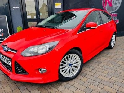 Used Ford Focus Zetec 115 HP (84 kW) 2012 Red Hatchback
