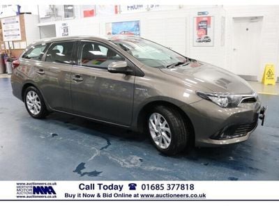 Toyota Auris Hybrid