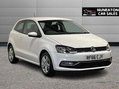 Used VW Polo Match 60 HP (44 kW) 2016 White Hatchback