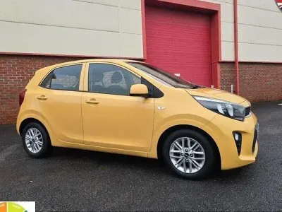 Used Kia Picanto 67 HP (49 kW) 2021 Yellow Hatchback
