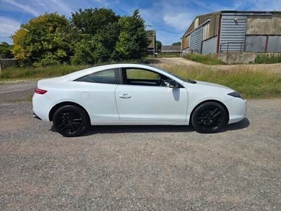 Used Renault Laguna Coupé 150 HP (110 kW) 2011 White Coupe
