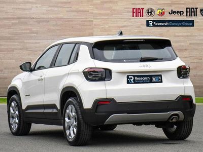 Used Jeep Avenger Altitude 100 HP (73 kW) 2024 White SUV